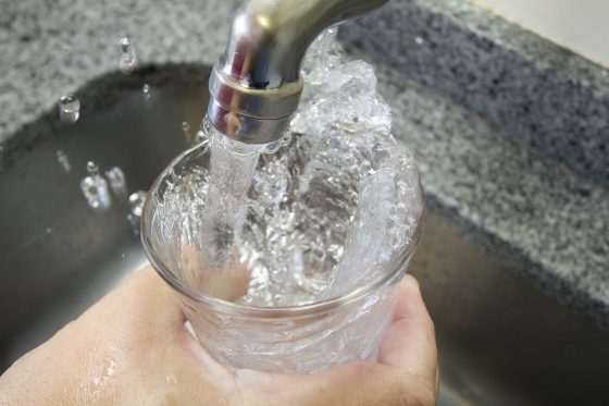 agua-potavel-560x373