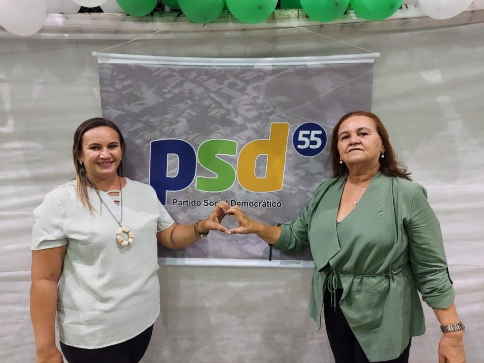 Ex-prefeita Eliria Queiroz  e sua vice Carlinha do Hospital (foto: rede social) 